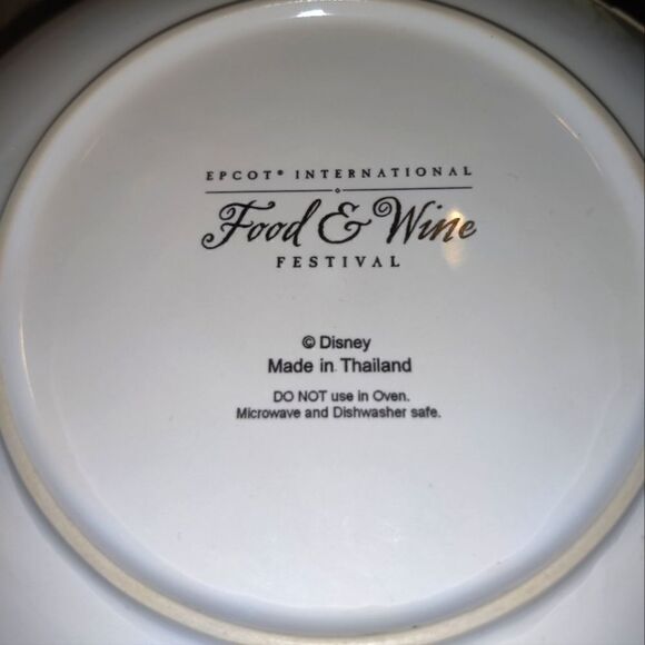 Epcot International Disney Set Of 4 Food & Wine Festival 8" Chef Plates NIB 2010 - Picture 7 of 9